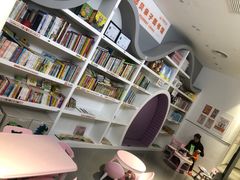 -龙格亲子游泳·水育早教运动中心(绿城店)
