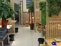 大堂-虾友情龙虾烧烤