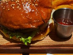 -三勾JJJ Burger&Coffee(梅溪湖店)