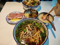 -镇南锅盖面馆(解放路店)