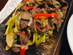 酸木瓜炒牛肉-紫滇源云南生态菜(丹凤街店)