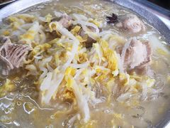 -东北四季饺子王(华山路店)