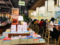 -博览书店(越秀悦汇天地店)