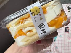-蜜蜂小象·榴莲千层蛋糕(时代汇11栋店)