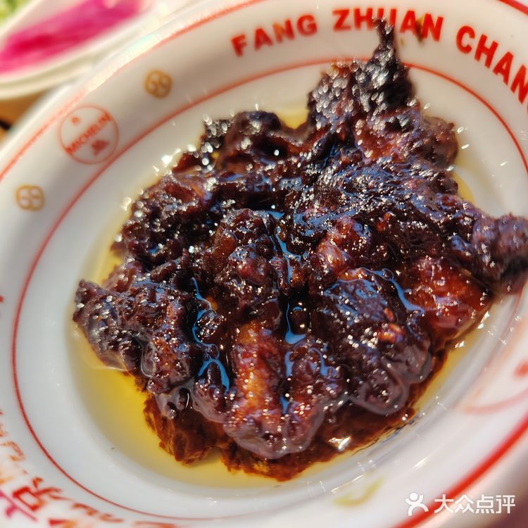 冷天里的暖心炸酱面馆