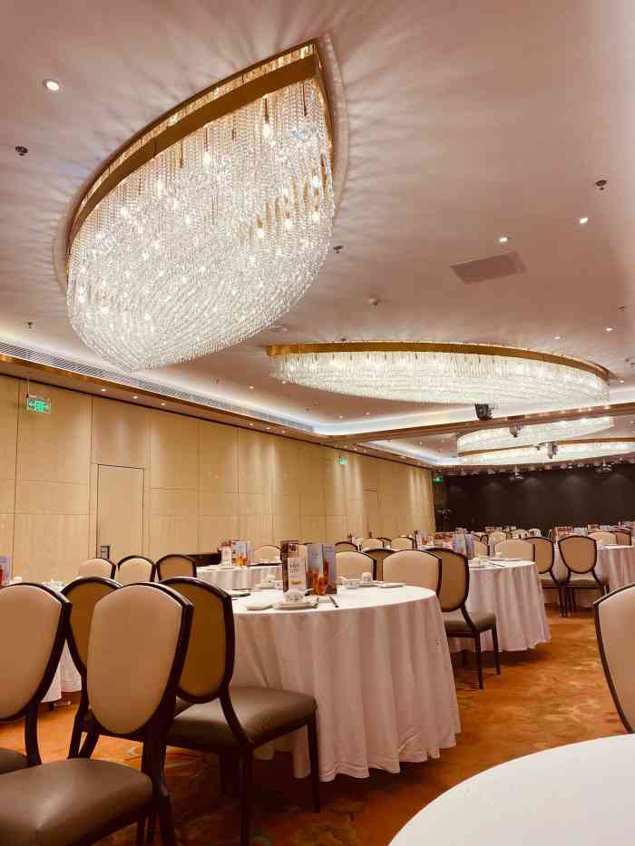 利宝阁oneavenue卓悦中心店