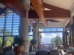 -亚龙湾喜来登·美景台大堂吧