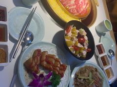 -猪啊牛呀羊啊铜盘烤肉(正大广场店)