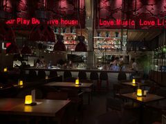 -FOUR PLAY BAR