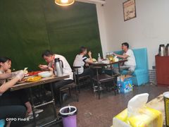 大堂-茅炒屋龙虾·烧烤·湘菜(新河路店)