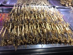 -吴山路夜市