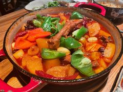 特色大盘鸡-阿里家·新疆烤肉酒場 by MIG