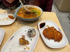 -小杨生煎(浦江欢乐颂店)