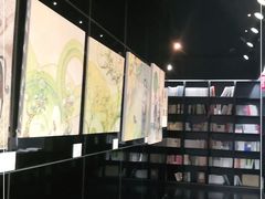 -钟书阁(松江泰晤士小镇店)