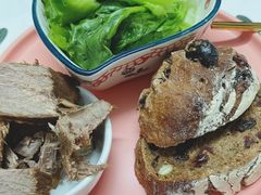 黑麦南瓜子提子欧包-PAPER STONE BAKERY(天环店)