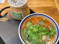 -云阿蛮云南生烫牛肉米线(奉贤路店)