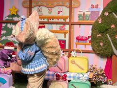 -小镇影院迪士尼小熊Duffy与他的朋友合影地