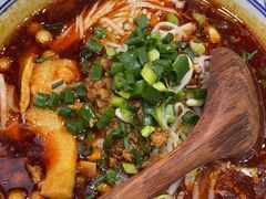 -魔都三兄弟酸辣粉·蘸卤炸串(虹桥万科店)