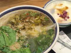 -云阿蛮云南生烫牛肉米线(奉贤路店)