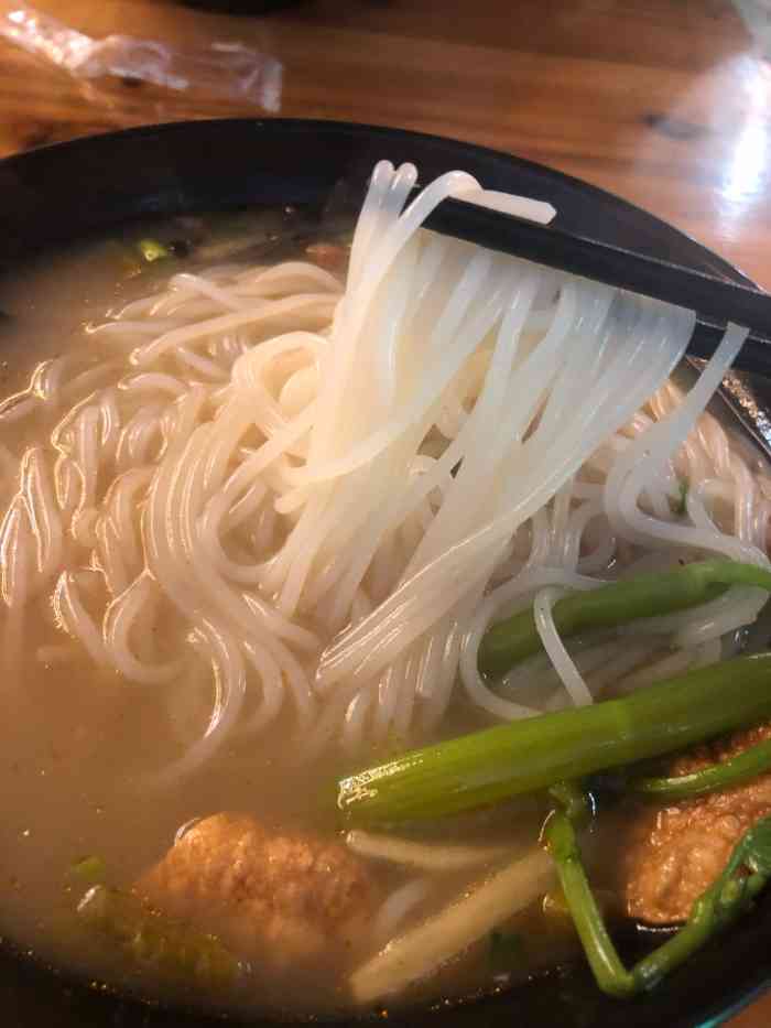 1人赞弓弓_46172020年11月27日打分这里面好多吃的啊,很久不吃螺蛳粉