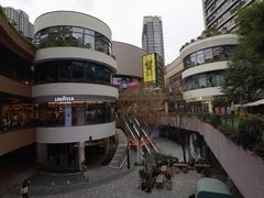 -瑞虹新天地月亮湾