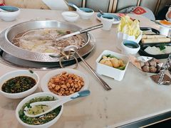 -左庭右院鲜牛肉火锅(浦江欢乐颂店)