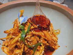 敲糖棒棒鸡-辛香汇·现炒川菜(淮海路百盛店)