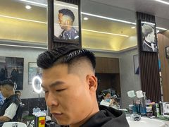 -鸿通城购物中心