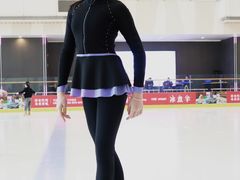 -冰纷万象滑冰场(二七万象城店)