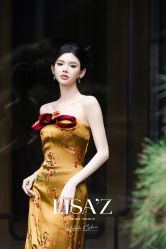 -Renee芮亦婚纱(原丽莎)