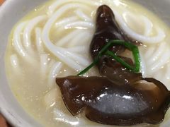 云南过桥米线-云海肴·汽锅鸡·云南菜(高德置地店)