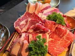 -铭牛烧肉·和牛海鲜自助(高新月牙湖店)