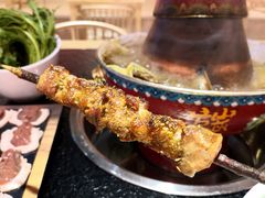 烤红柳枝羊肉串-京炭铜锅涮肉·羊蝎子·羊肉炉(保利·时光里店)