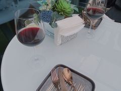 -The ROOF (通盈中心店)