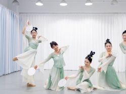 -深舞形体民族舞蹈工作室