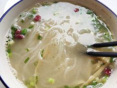 -烤鸭肉夹馍鸭汤店