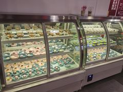 面包甜点陈列柜-宽尺巷鱼蛙自助火锅(虎丘钻石广场店)