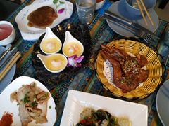 -忘忧草融合私房菜(红鼎国际店)