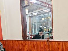-湖南人家湘菜馆(镇江路店)