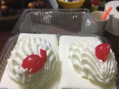 -红宝石·鲜奶小方·海派西点房(金杨店)