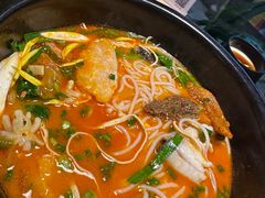 -银米·云南传统过桥米线(双廊黑金冠店)