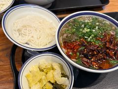 -云阿蛮云南生烫牛肉米线(奉贤路店)