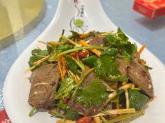 花生香菜拌牛腱-大师傅金奖啤酒鱼(西街口总店)
