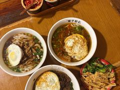 -矮子粉店1985·长沙米粉(湘春路店)