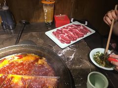 -红九格老火锅(三峡广场店)
