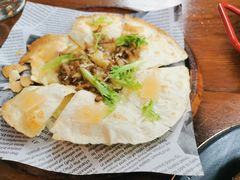 特色榴莲披萨-埠口精酿夜景餐酒吧· BREWPORT BISTRO(长嘉汇重庆之眼店)