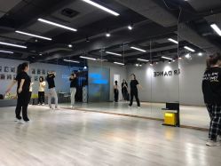 -STAR舞蹈工作室