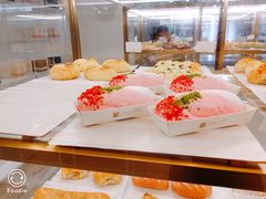 草莓啵啵包-奈雪的茶(湖滨银泰in77C区PRO店)
