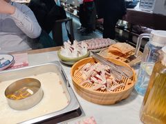 -尚尚仙·酸汤猪手·猪肚鸡火锅(华联万柳购物中心店)