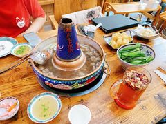 -毛辣果·贵州红酸汤牛肉火锅(西单店)